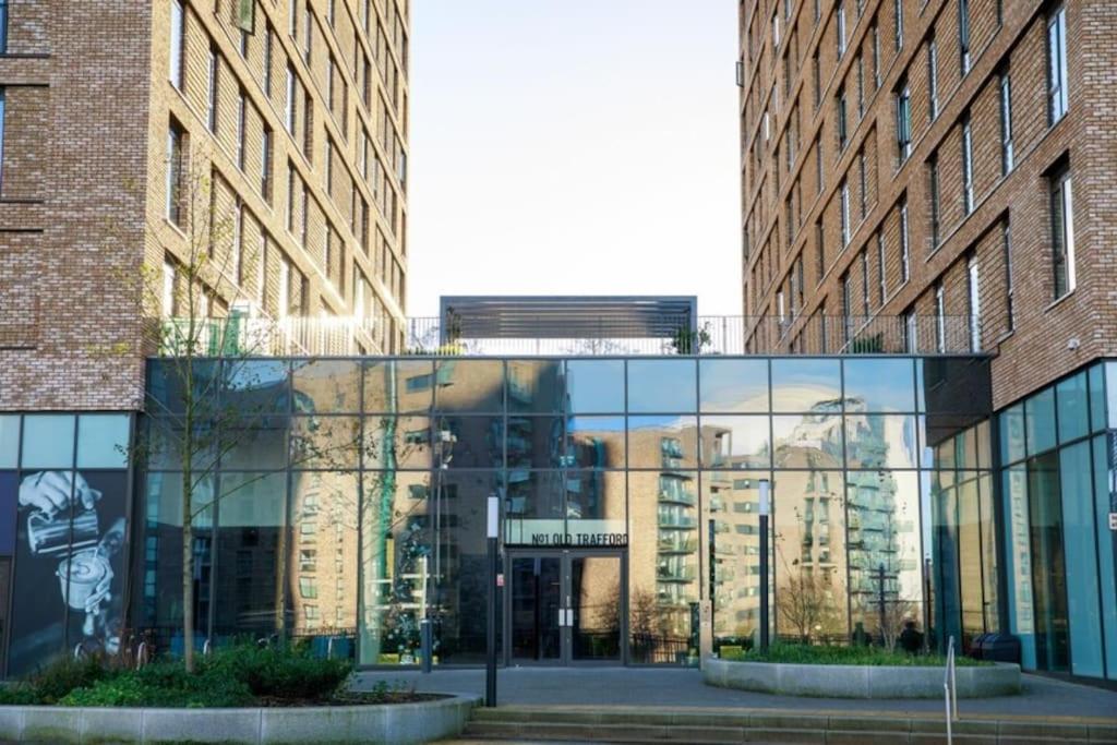 Central Manchester-1Br Apartment Free Parking-Cinema Room 外观 照片