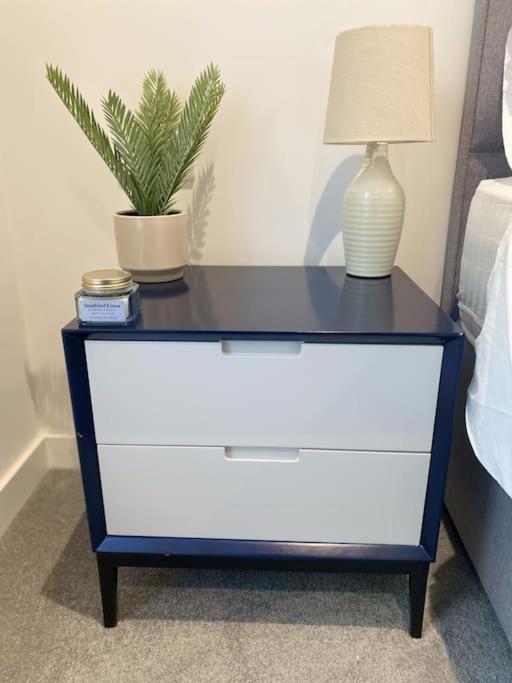 Central Manchester-1Br Apartment Free Parking-Cinema Room 外观 照片