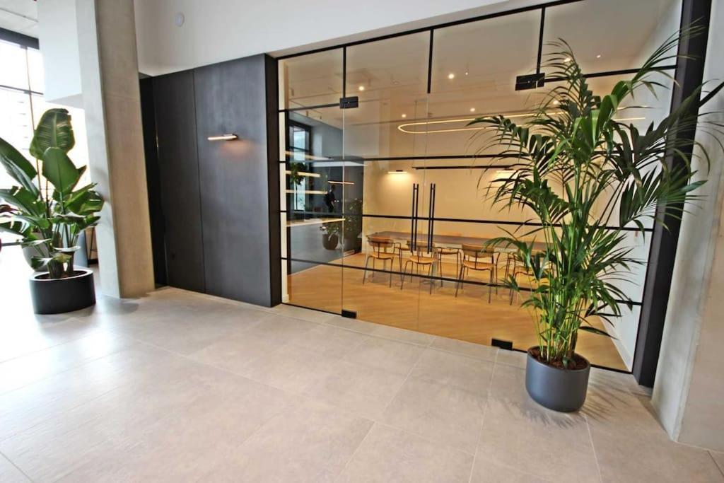 Central Manchester-1Br Apartment Free Parking-Cinema Room 外观 照片