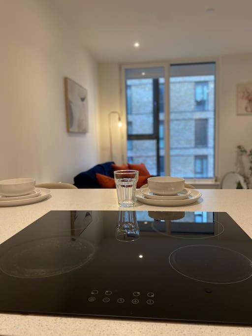 Central Manchester-1Br Apartment Free Parking-Cinema Room 外观 照片