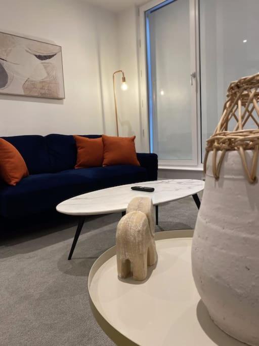 Central Manchester-1Br Apartment Free Parking-Cinema Room 外观 照片