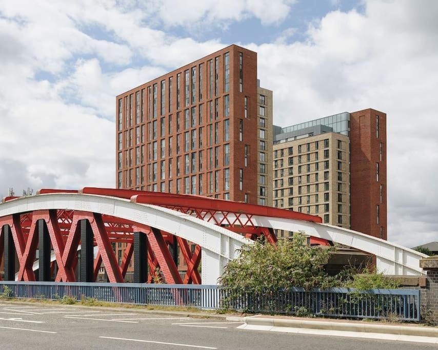 Central Manchester-1Br Apartment Free Parking-Cinema Room 外观 照片